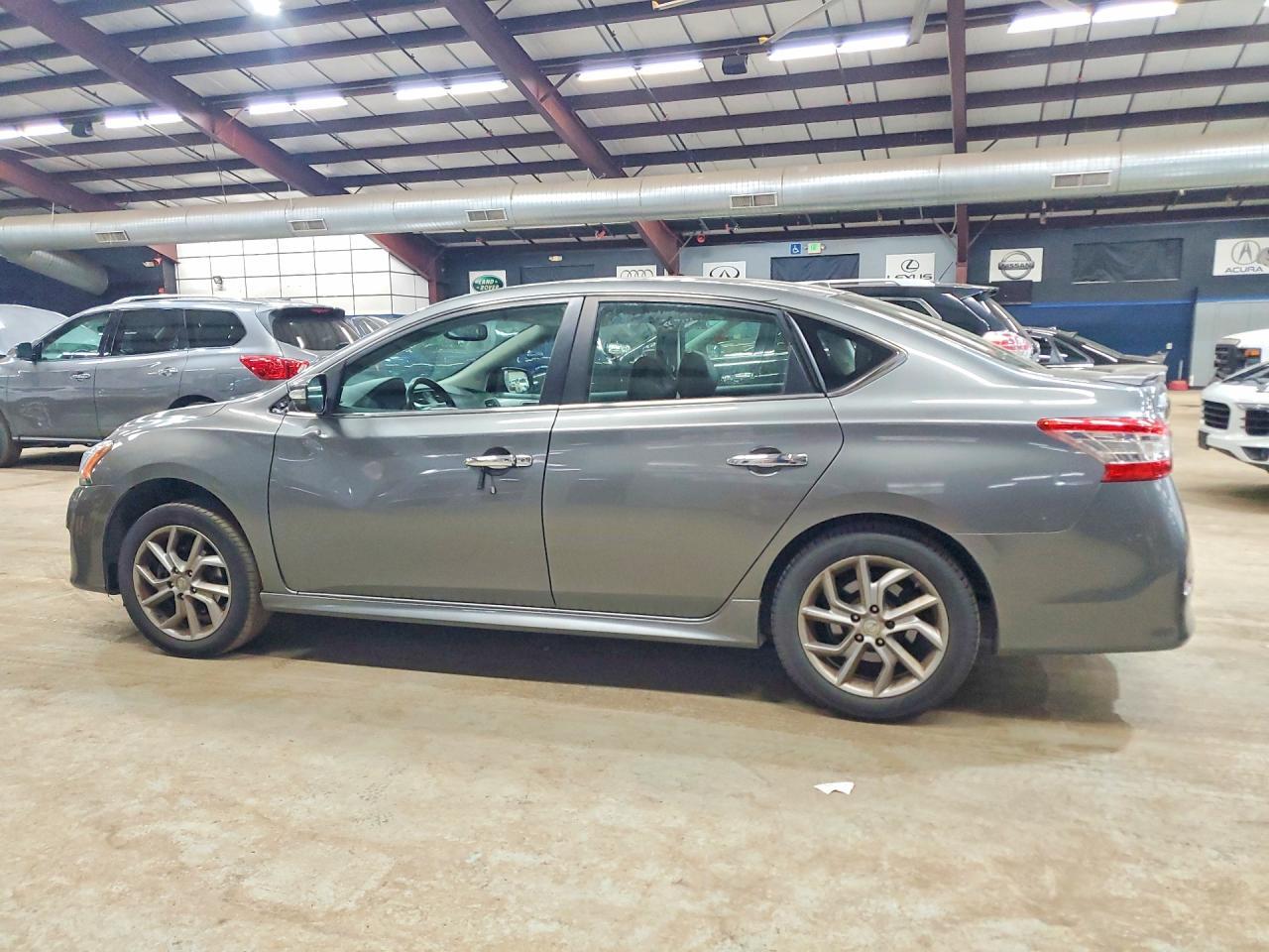 2015 Nissan Sentra Sr - zdjęcie 2
