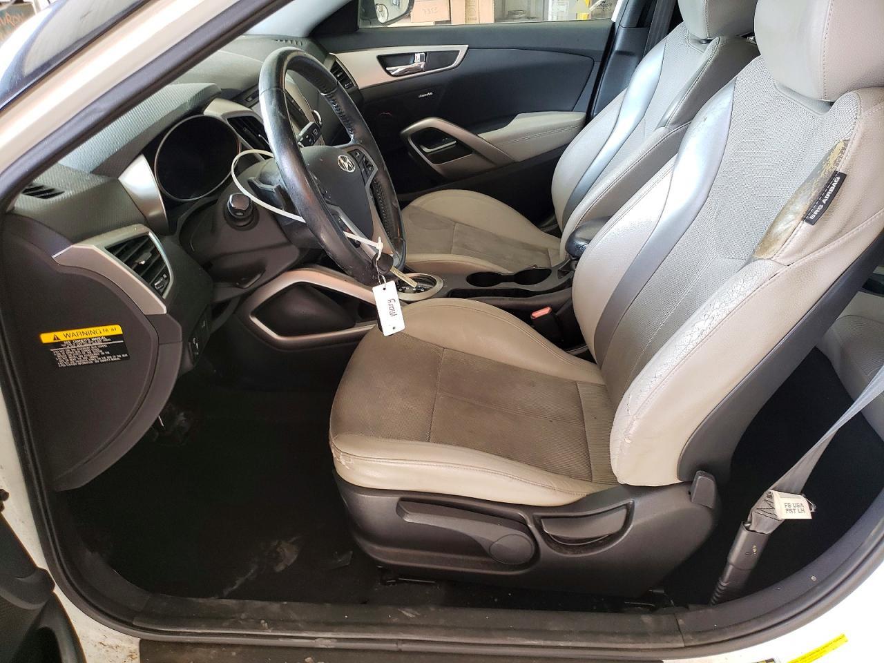 2013 Hyundai Veloster Base - zdjęcie 7