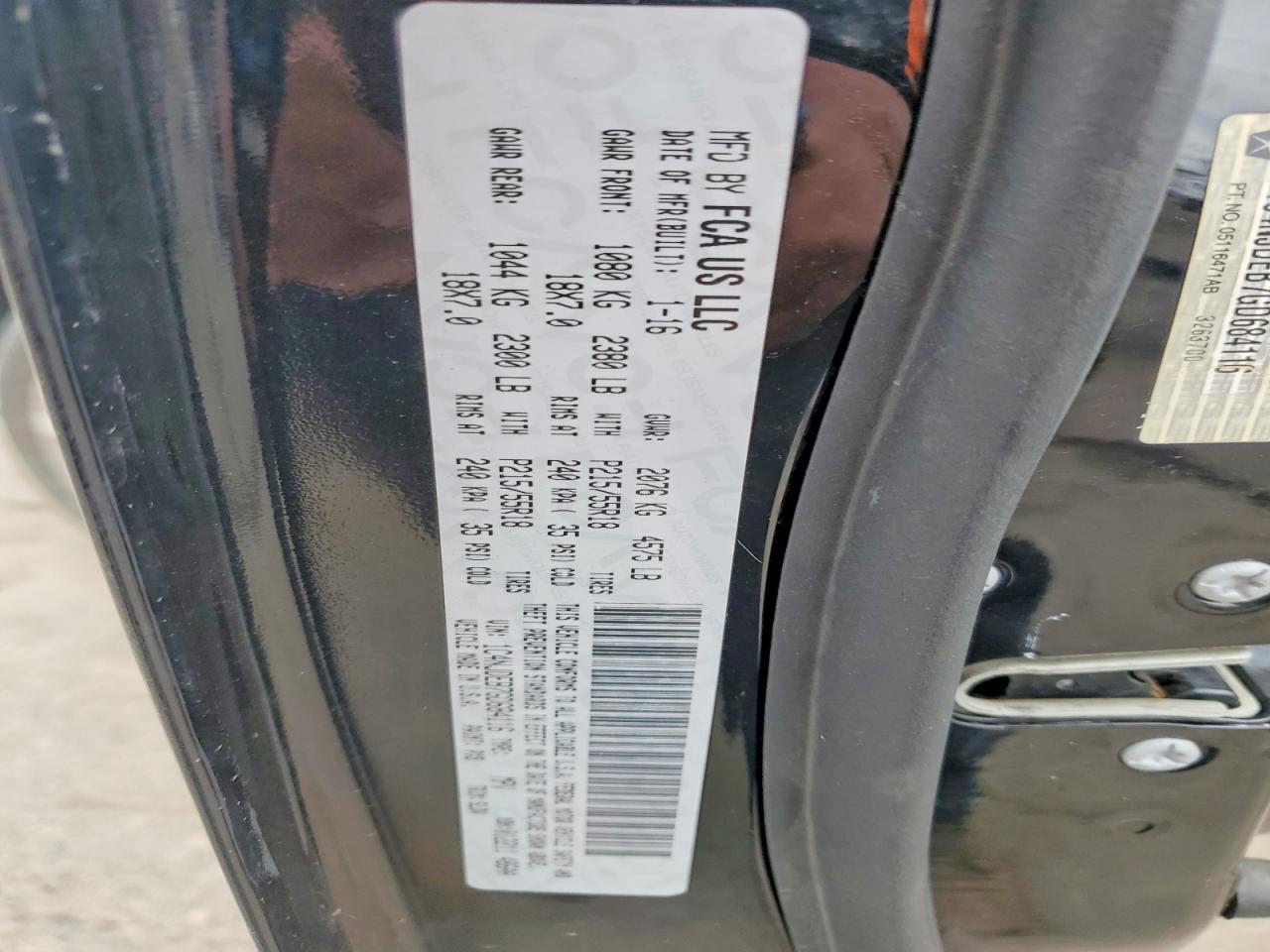 2016 Jeep Compass Latitude - zdjęcie 14