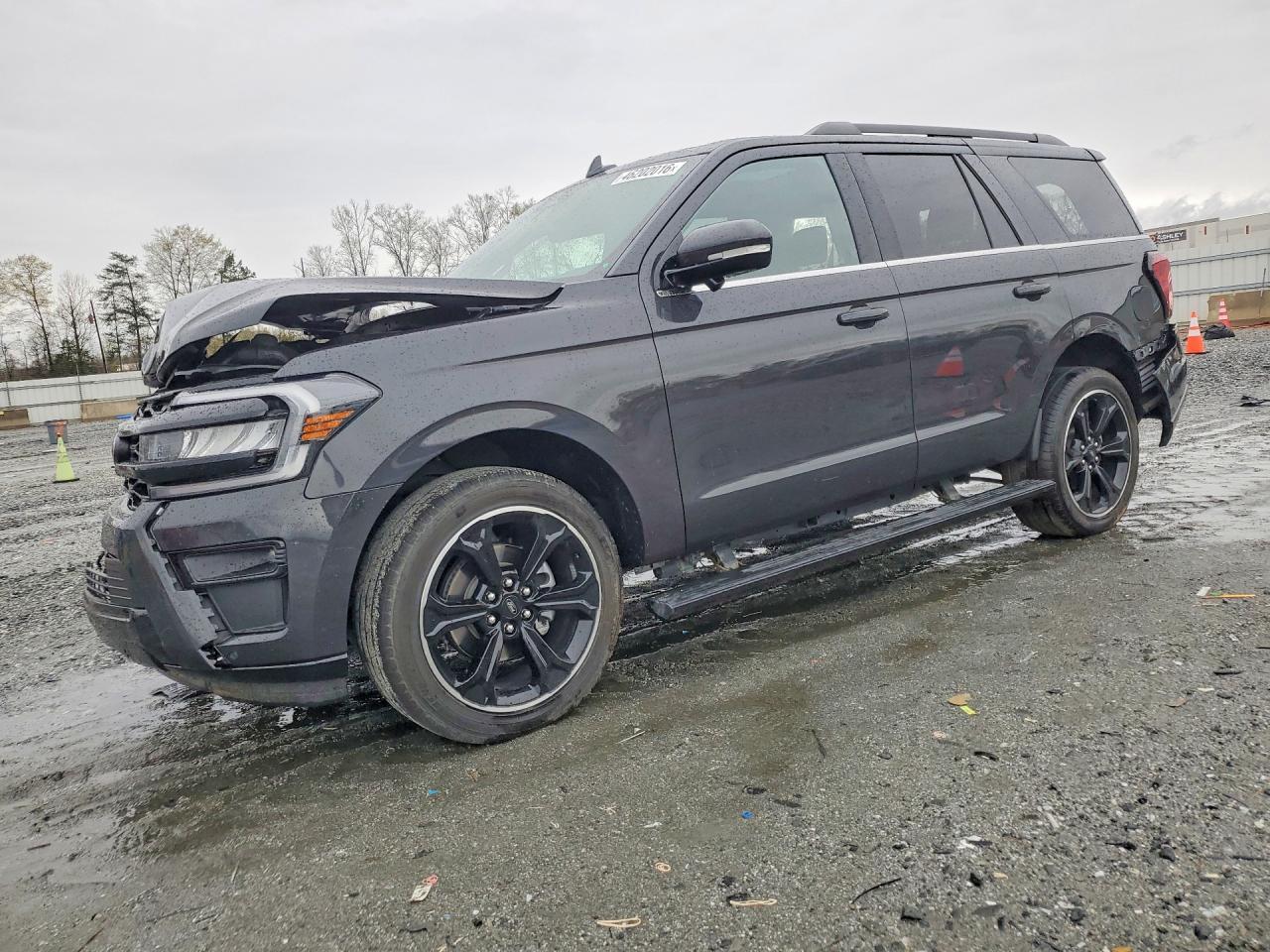 2023 Ford Expedition Limited - zdjęcie główne