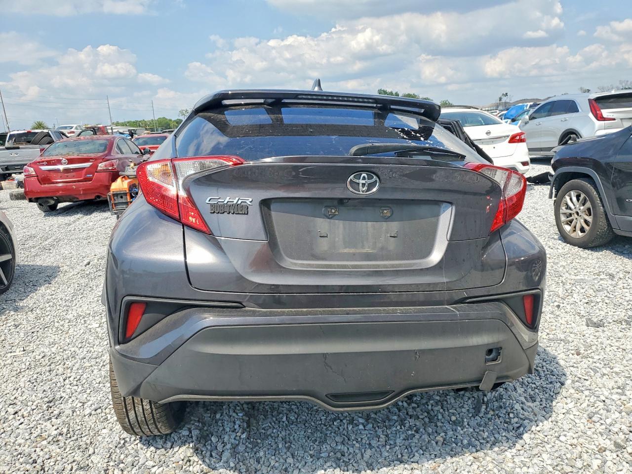 2019 Toyota C-Hr Xle - zdjęcie 6