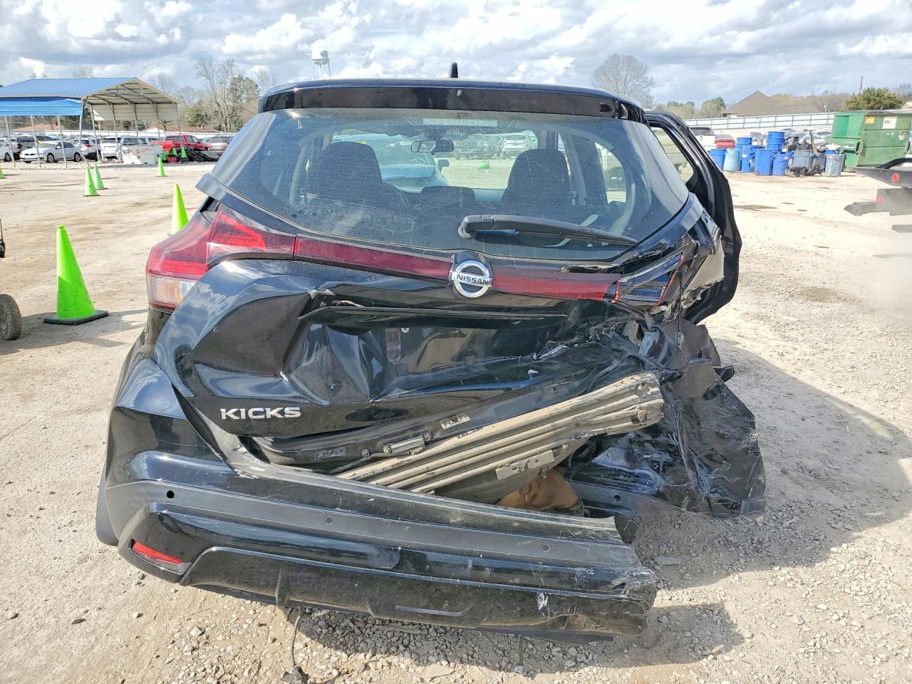 2021 Nissan Kicks S - zdjęcie 6