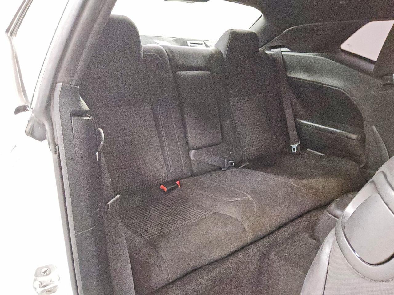 2015 Dodge Challenger Sxt - zdjęcie 10