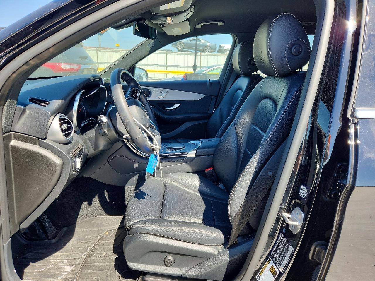 2021 Mercedes-Benz Glc 300 - zdjęcie 7