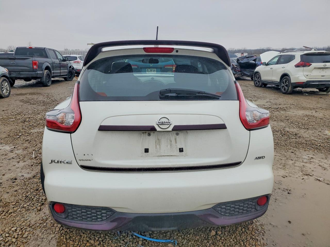 2015 Nissan Juke S - zdjęcie 6