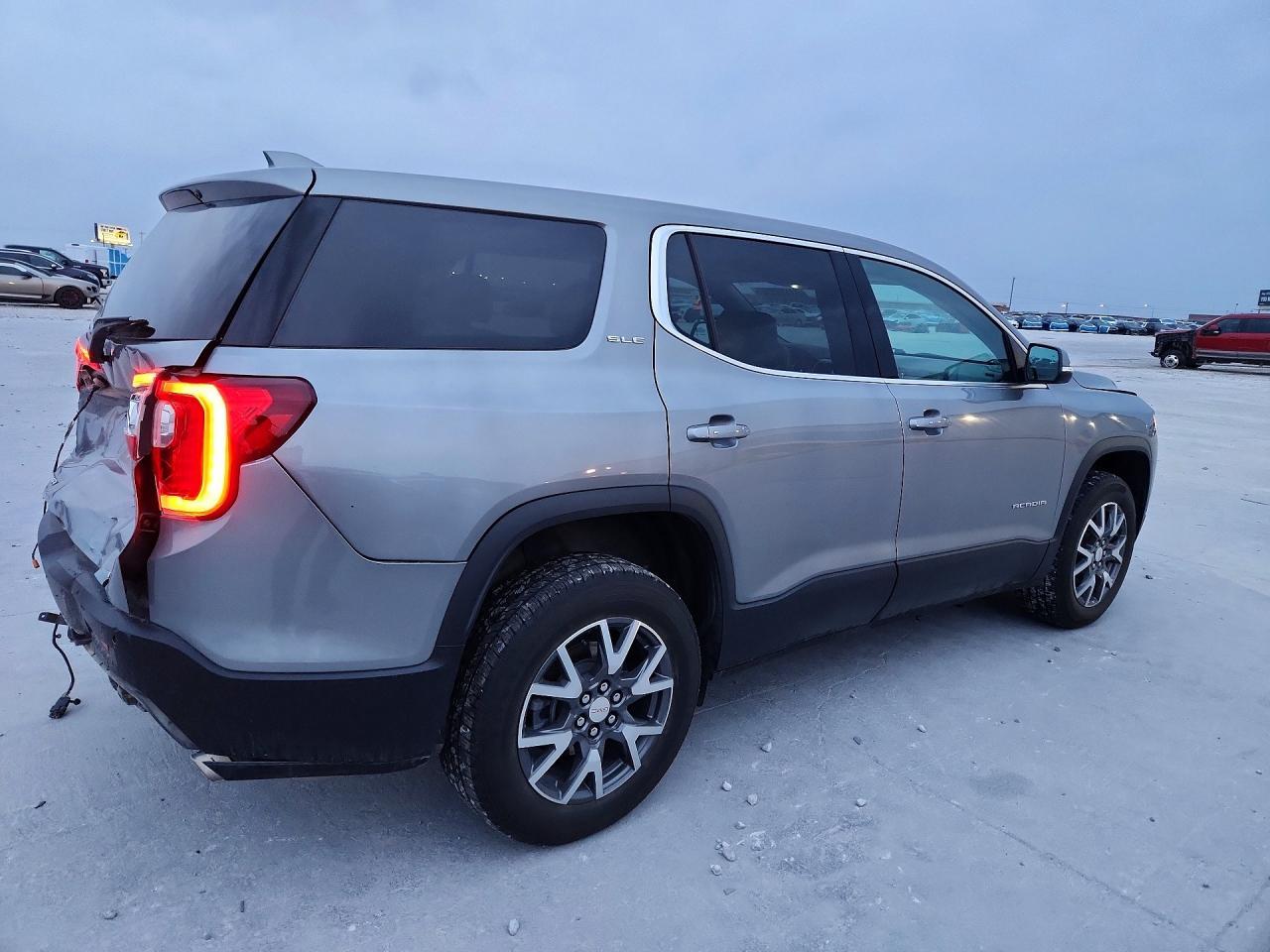 2023 GMC Acadia Sle - zdjęcie 3