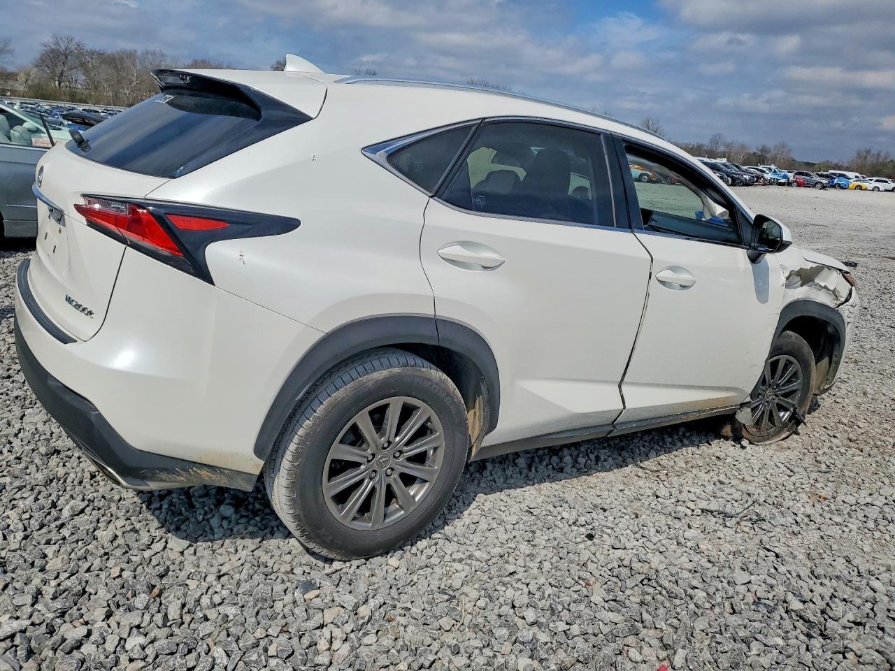 2017 Lexus Nx 200T Base - zdjęcie 3