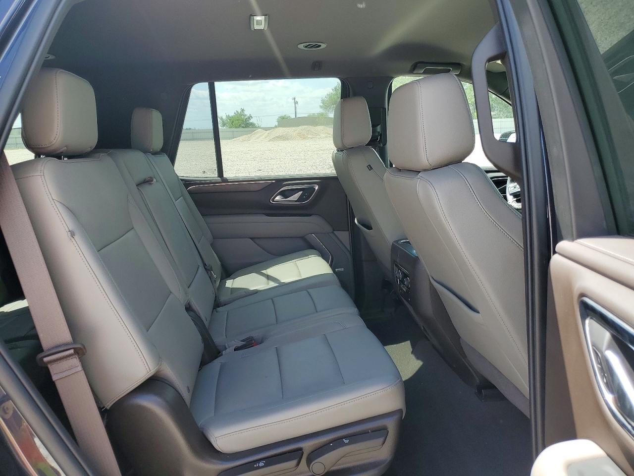 2022 Chevrolet Tahoe K1500 Z71 - zdjęcie 11