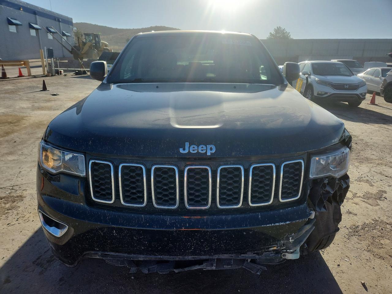 2022 Jeep Grand Cherokee Laredo E - zdjęcie 5