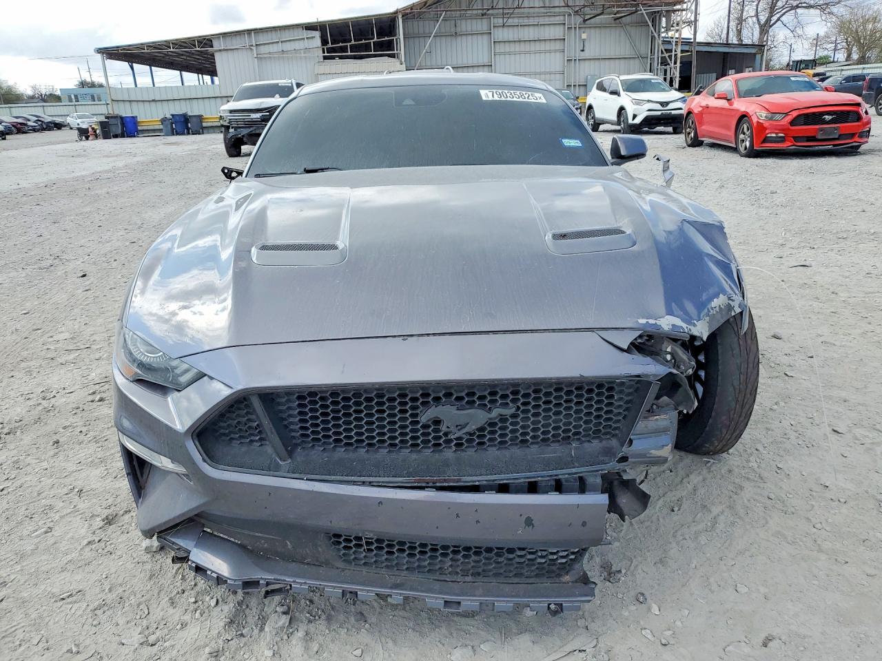 Ford Mustang - zdjęcie 5