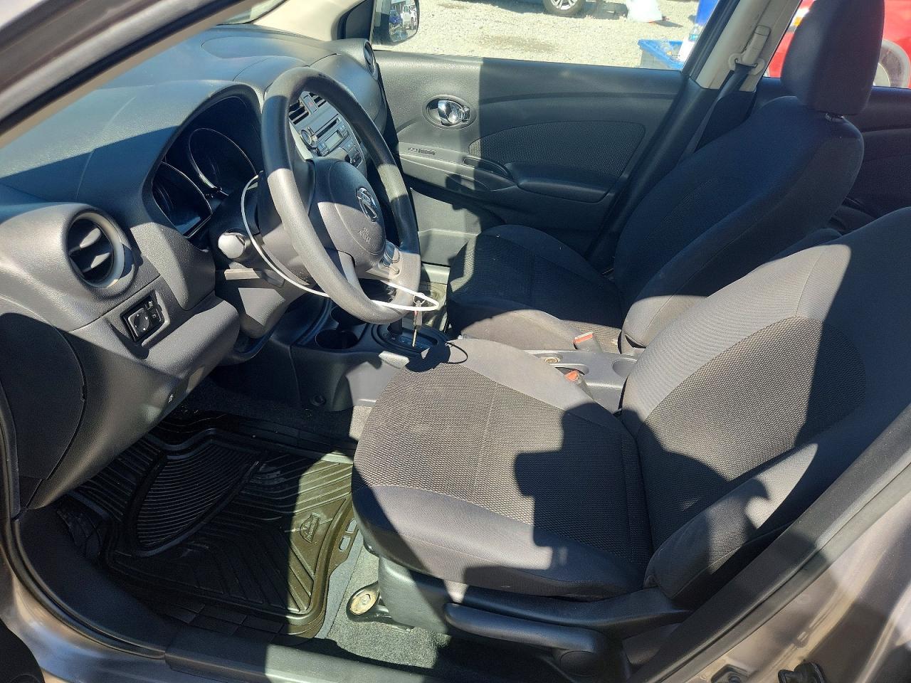2013 Nissan Versa 1.6 S - zdjęcie 7