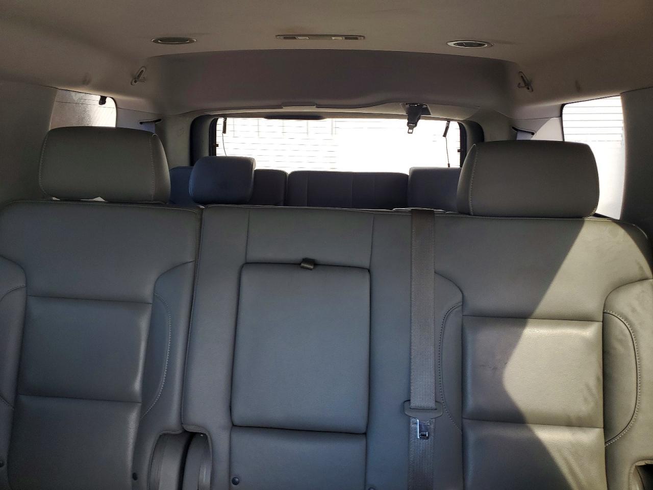 2016 Chevrolet Tahoe - zdjęcie 10