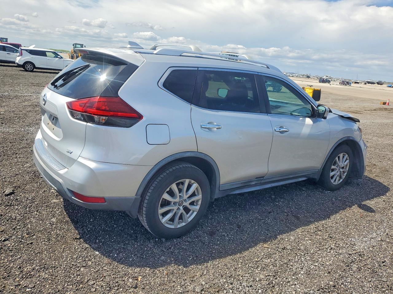 2018 Nissan Rogue Sv - zdjęcie 3