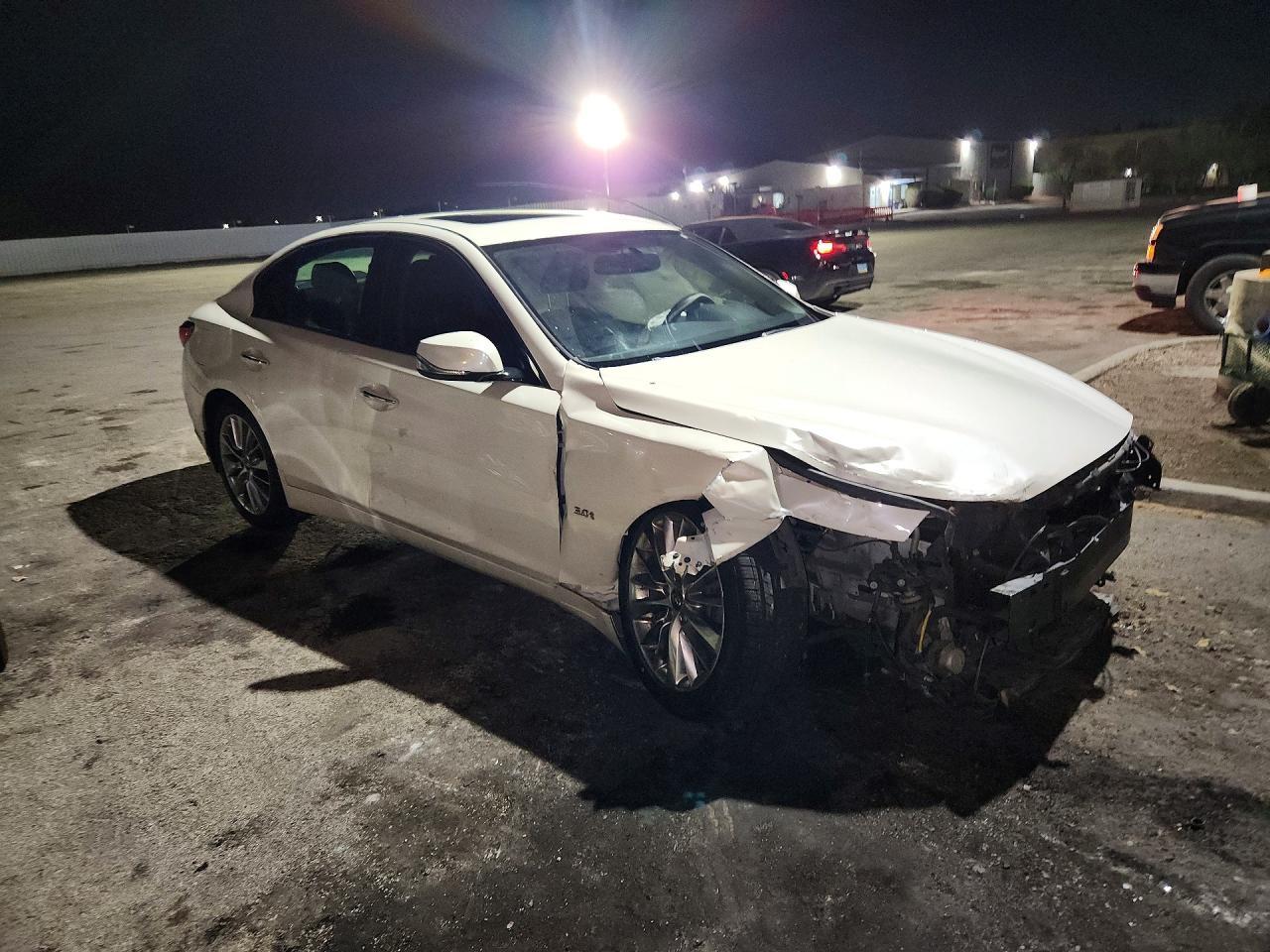 2018 Infiniti Q50 3.0T Luxe - zdjęcie 4