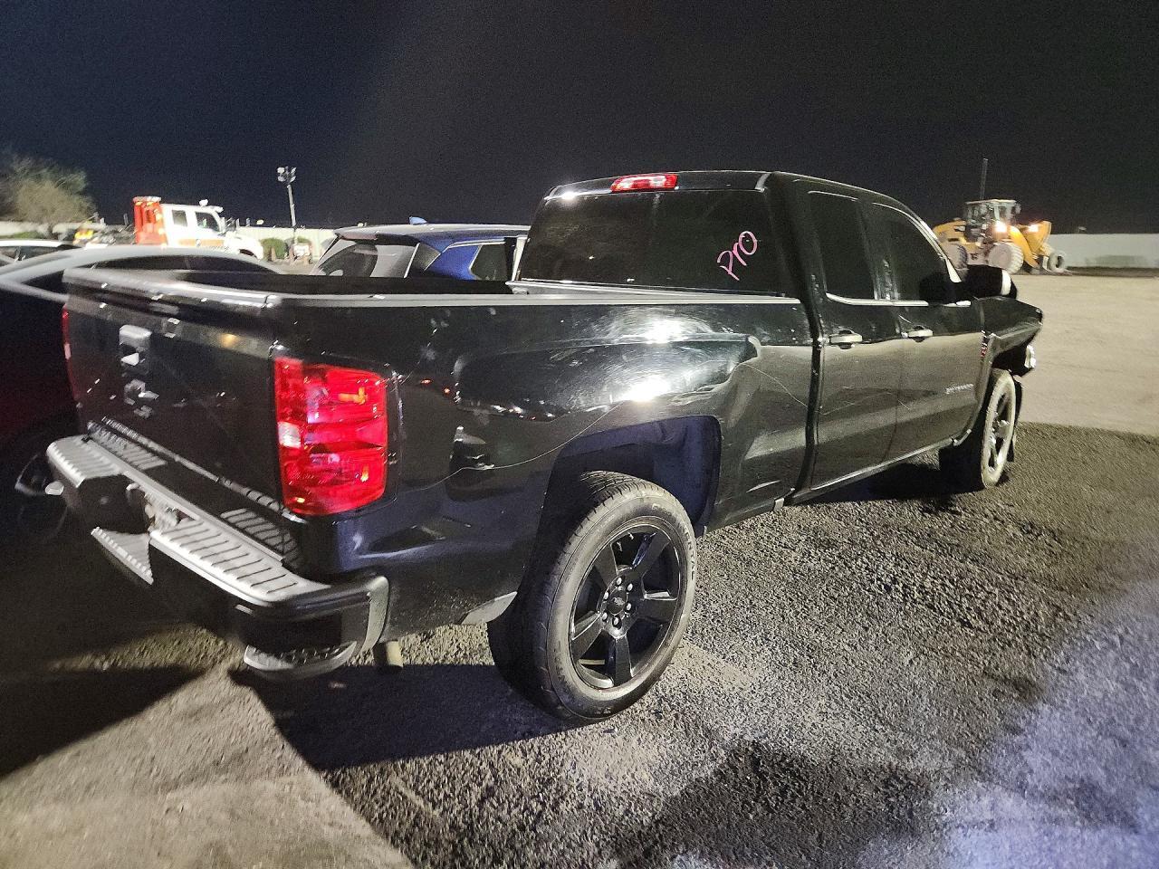 2018 Chevrolet Silverado Work Truck - zdjęcie 3