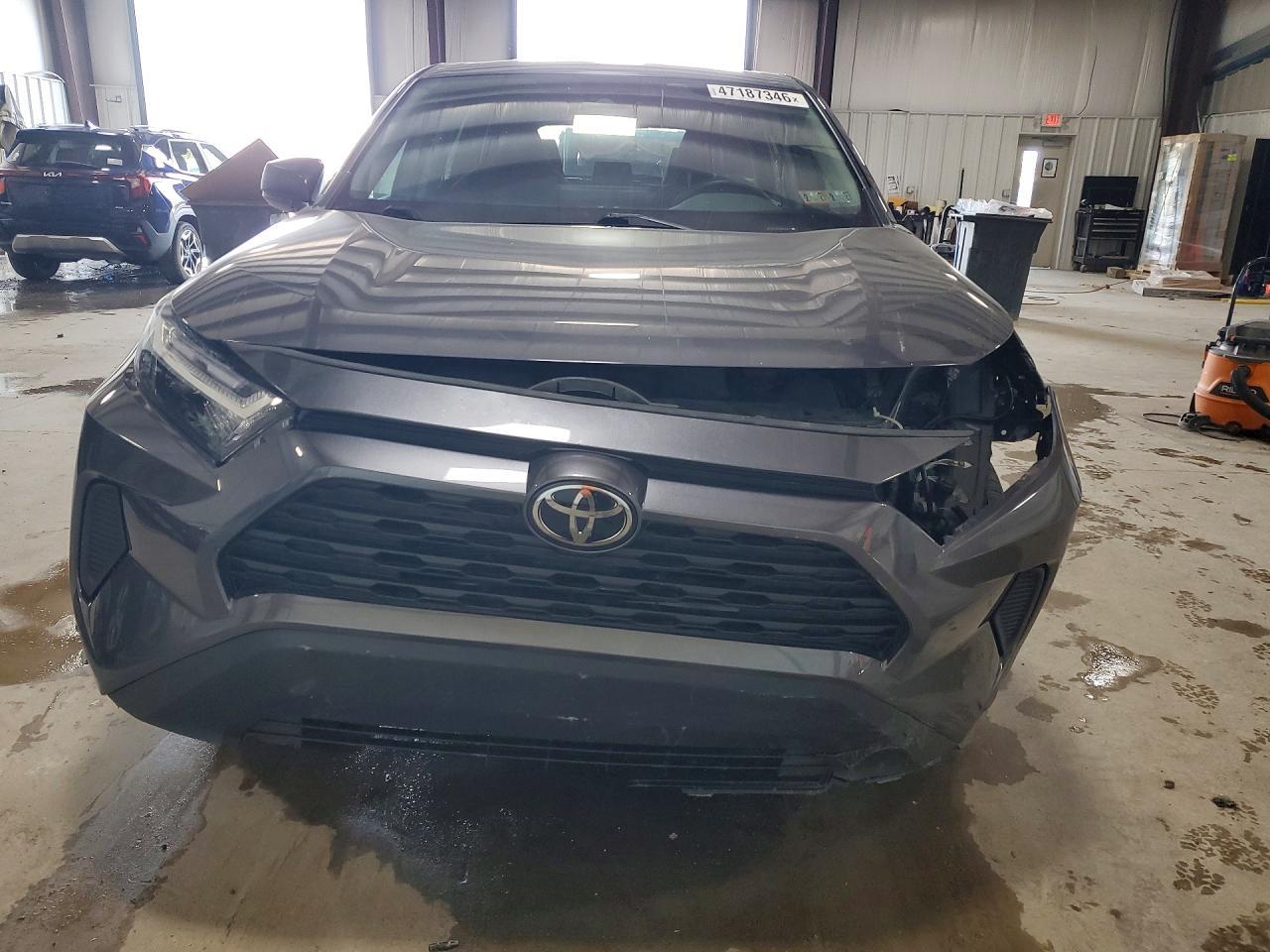 2025 Toyota Rav4 Le - zdjęcie 5
