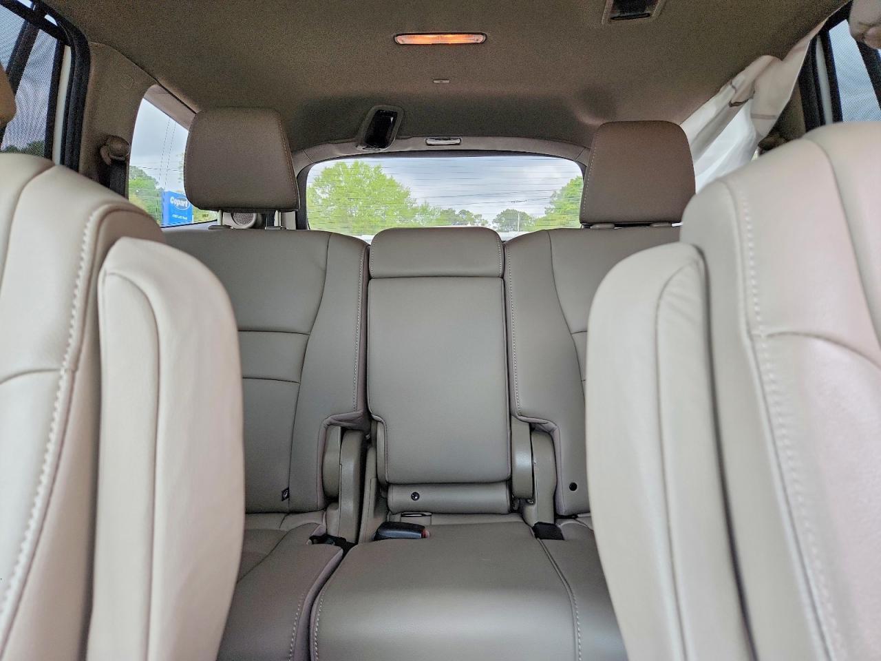 2017 Honda Pilot Touring - zdjęcie 10