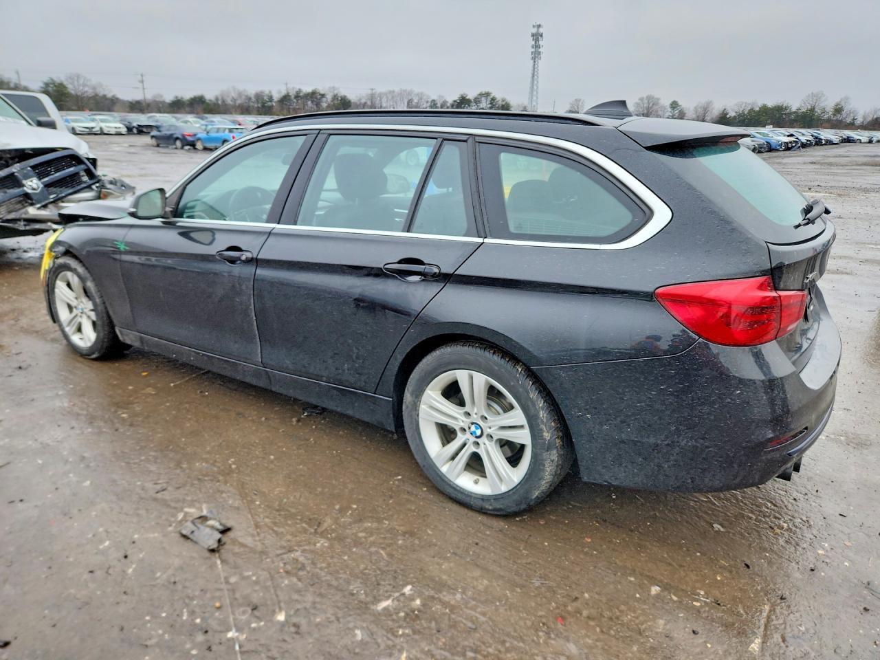 2017 BMW 330 Xi - zdjęcie 2