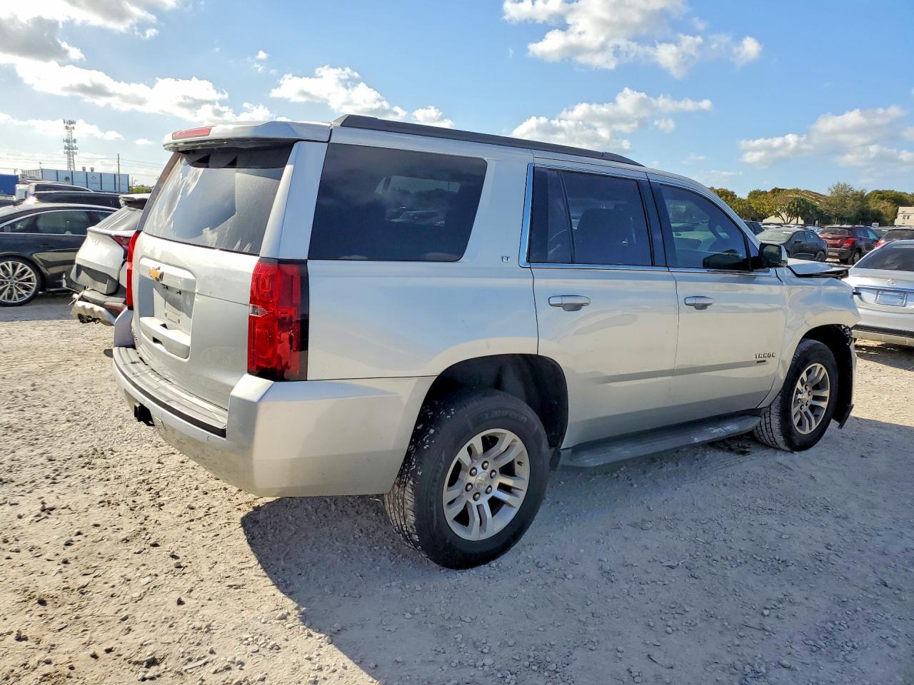 2018 Chevrolet Tahoe C1500 Lt - zdjęcie 3