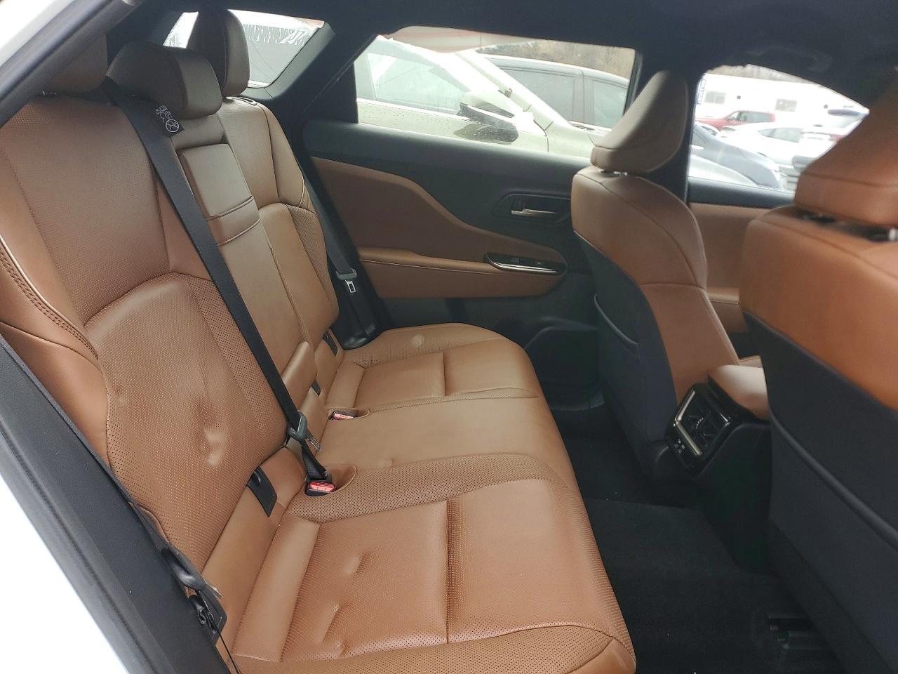 2025 Toyota Crown Signia Xle - zdjęcie 11