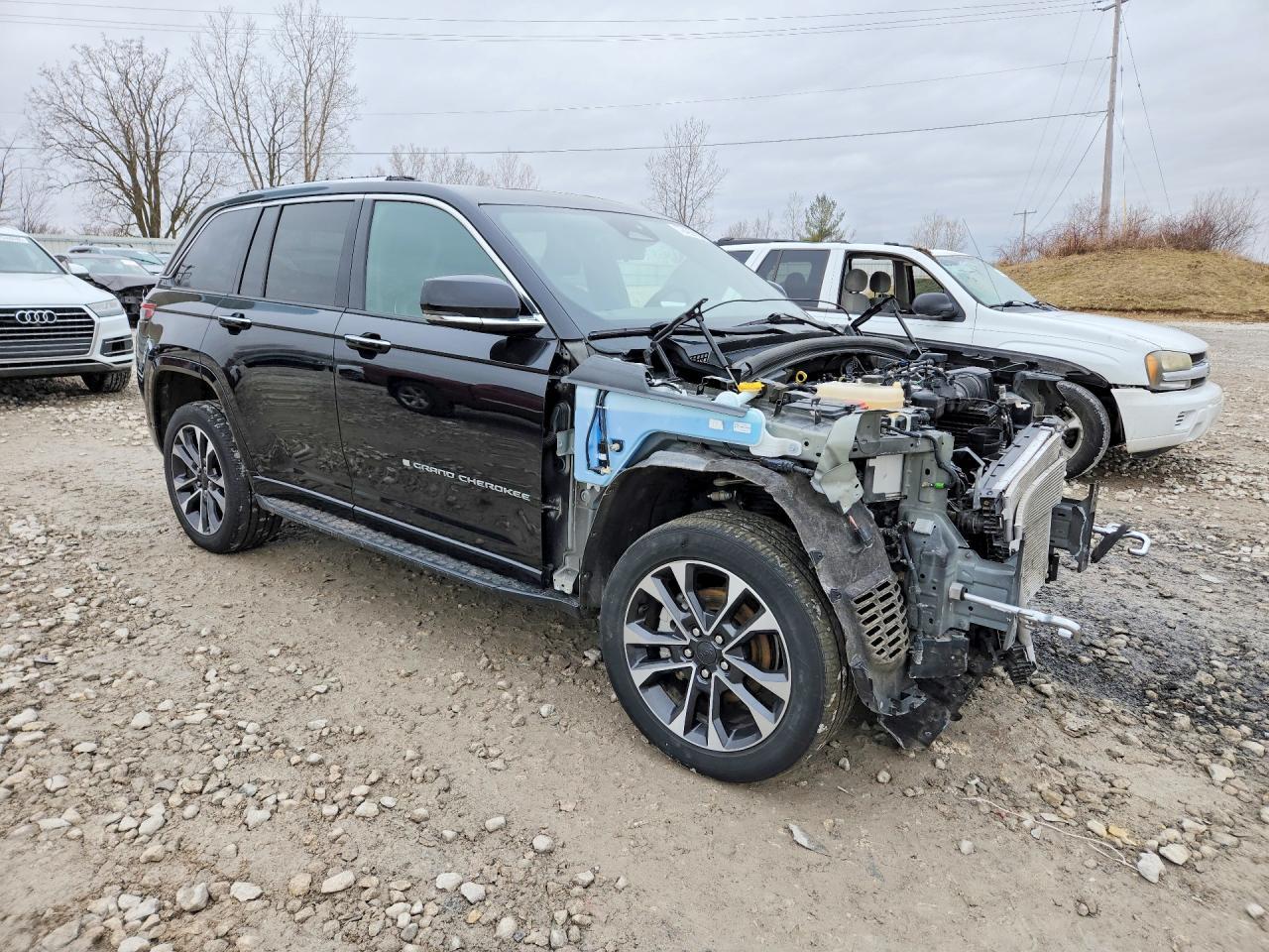 2022 Jeep Grand Cherokee Overland - zdjęcie 4