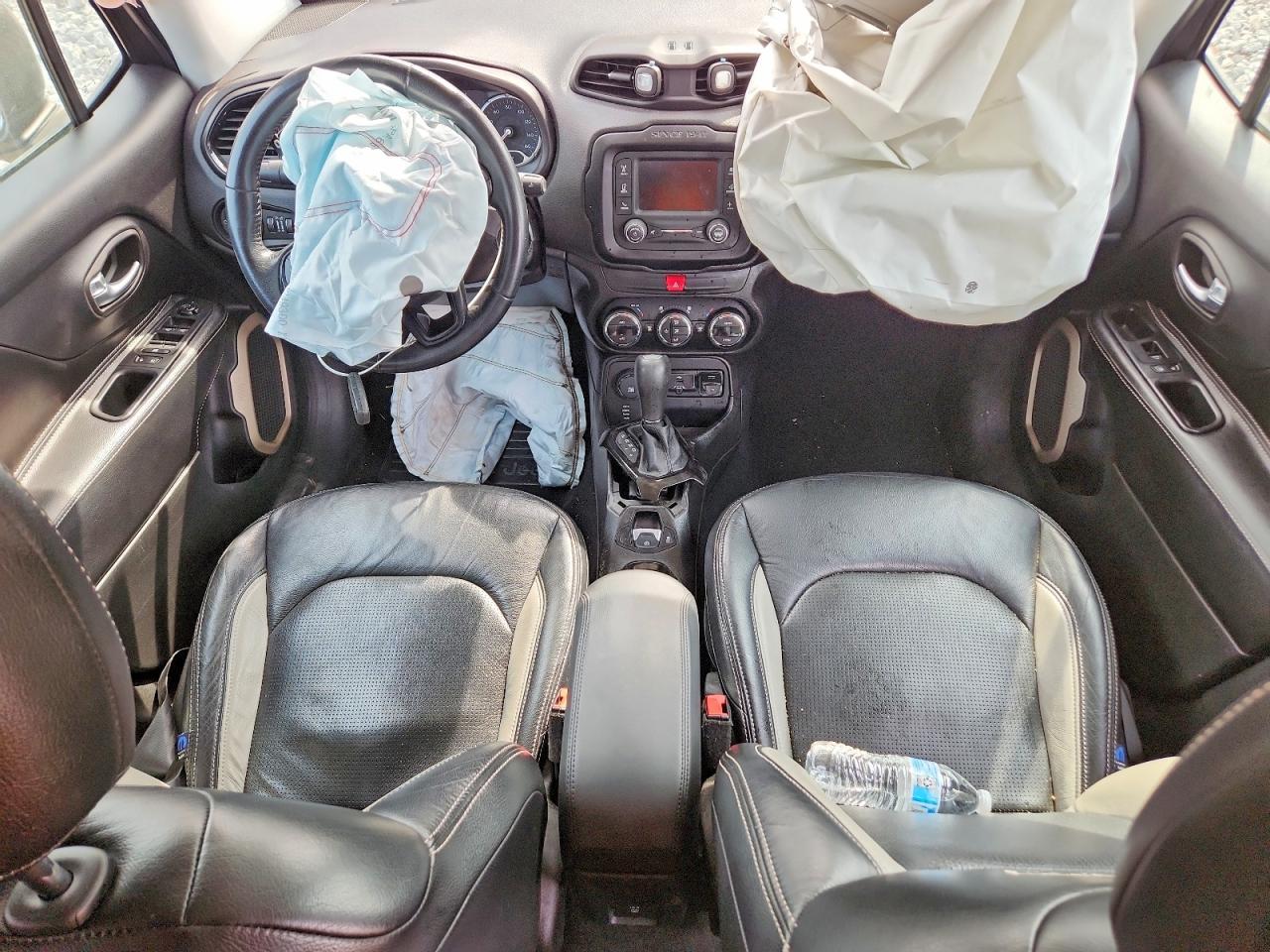 2016 Jeep Renegade Latitude - zdjęcie 8