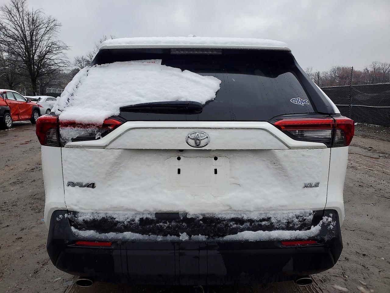 2021 Toyota Rav4 Xle - zdjęcie 6