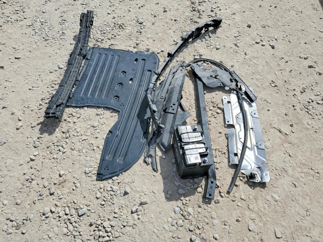 2020 BMW 330 - zdjęcie 12