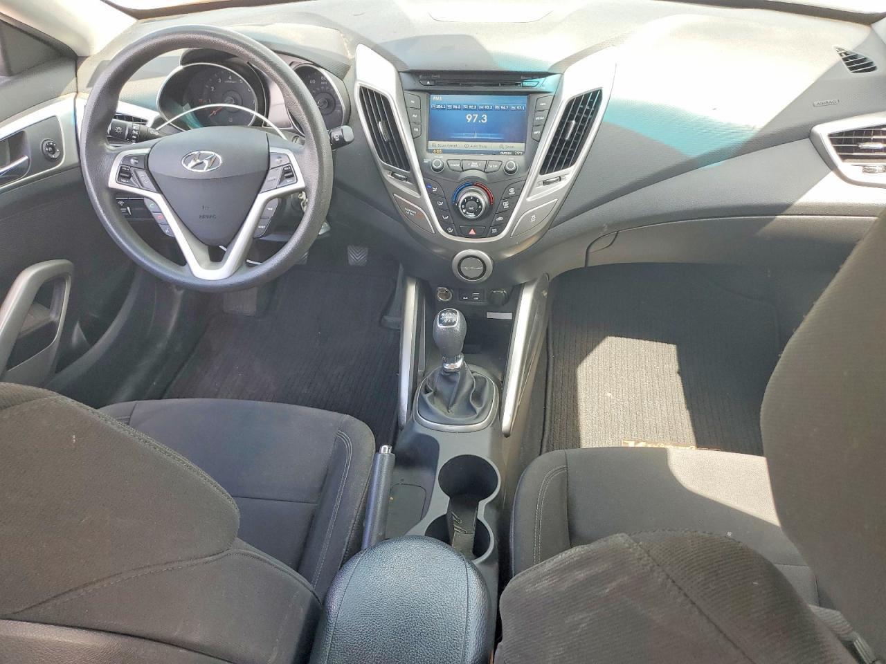 2016 Hyundai Veloster Base - zdjęcie 8