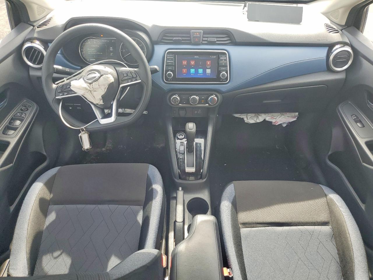 2025 Nissan Versa Sv - zdjęcie 8