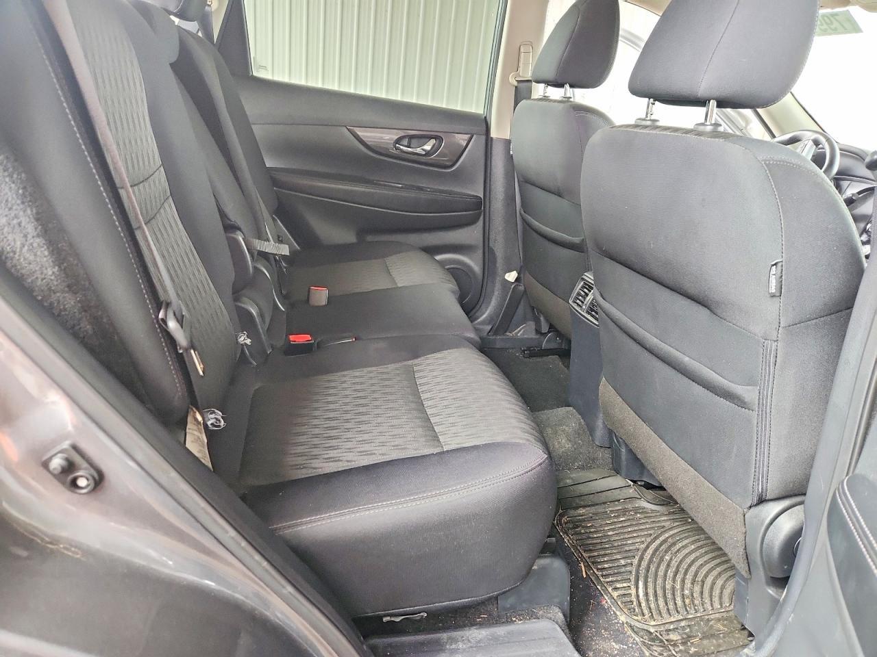 2019 Nissan Rogue S - zdjęcie 11