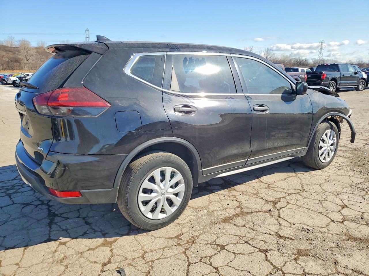 2018 Nissan Rogue S - zdjęcie 3