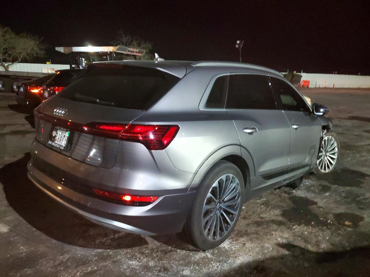 2019 Audi E-Tron Prestige - zdjęcie 3