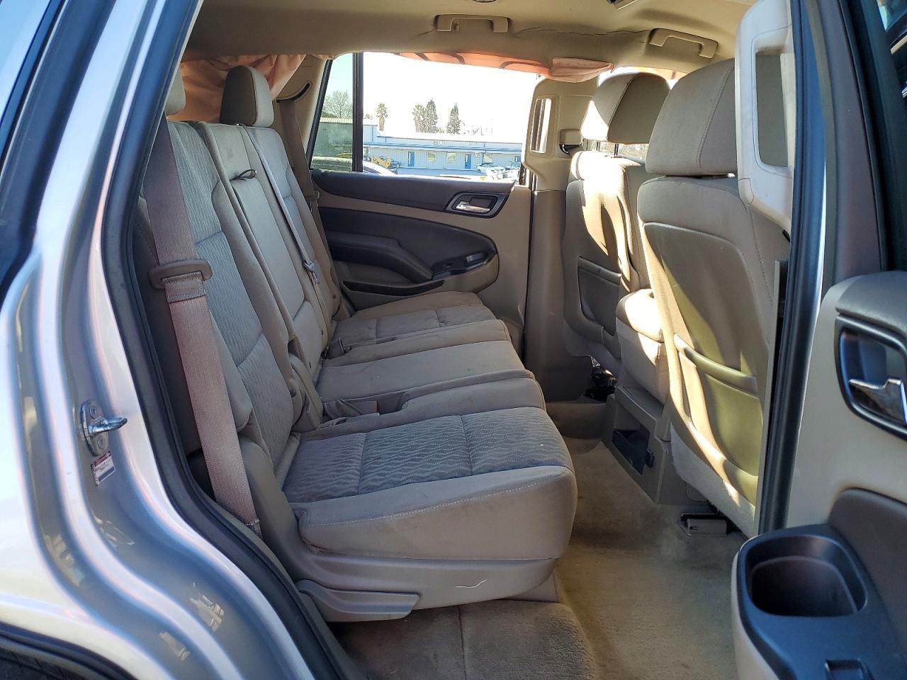 2015 Chevrolet Tahoe C1500 Ls - zdjęcie 11