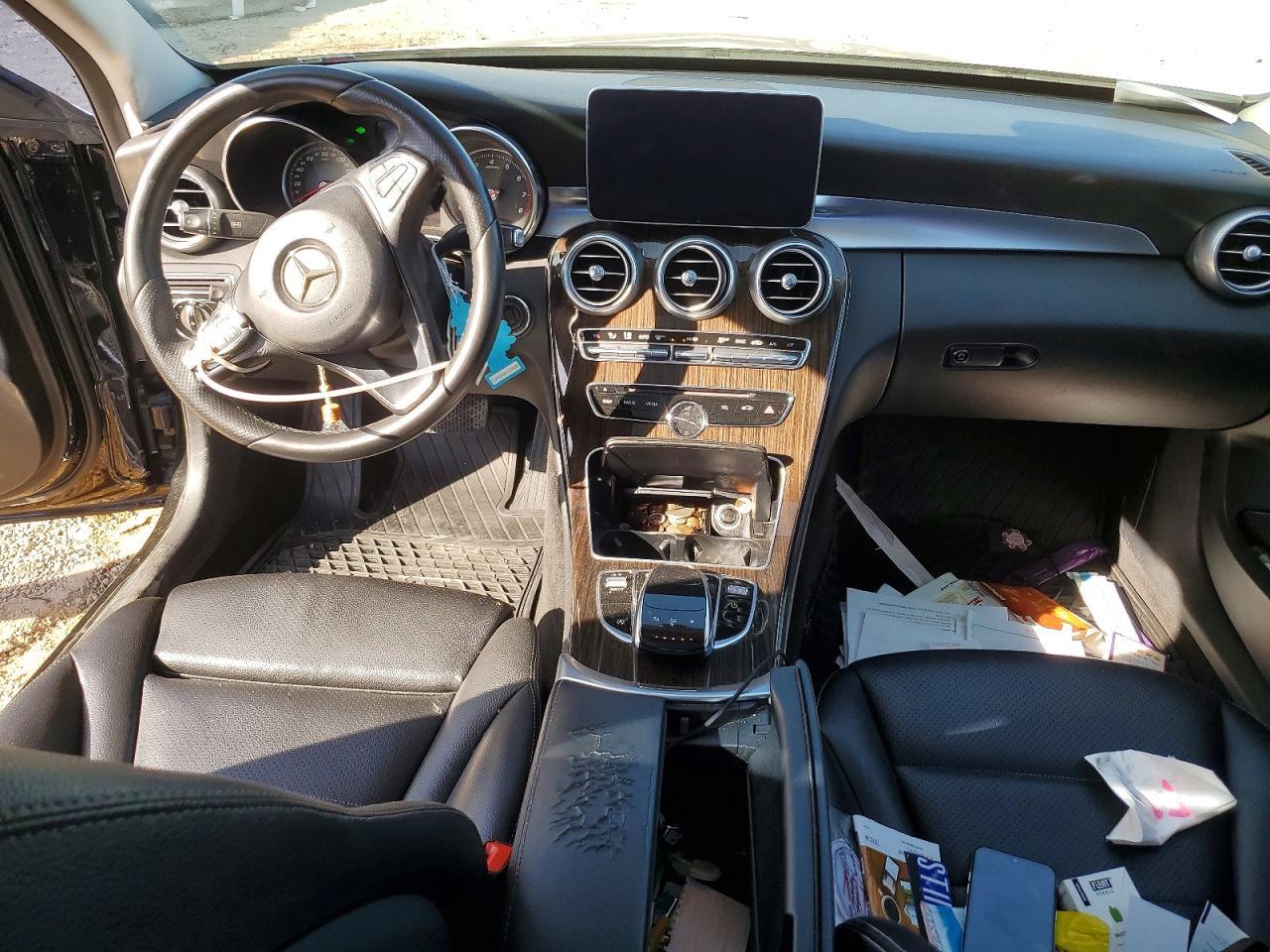 2015 Mercedes-Benz C 300 - zdjęcie 8