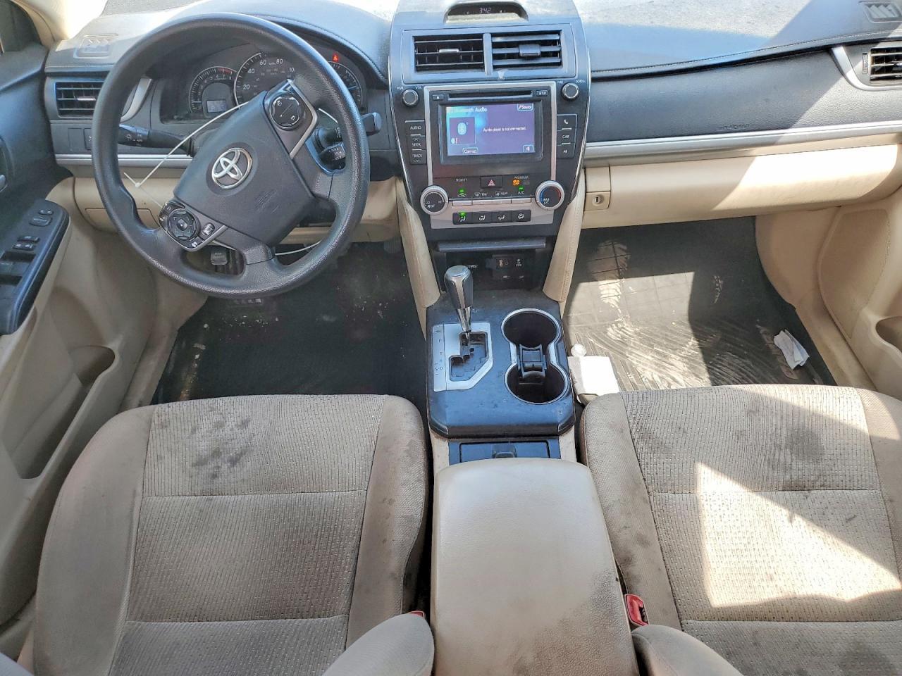 2013 Toyota Camry Le - zdjęcie 8