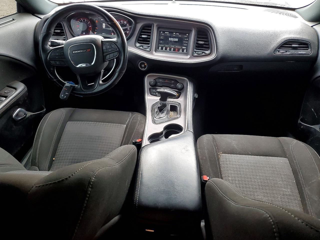 2022 Dodge Challenger Sxt - zdjęcie 8