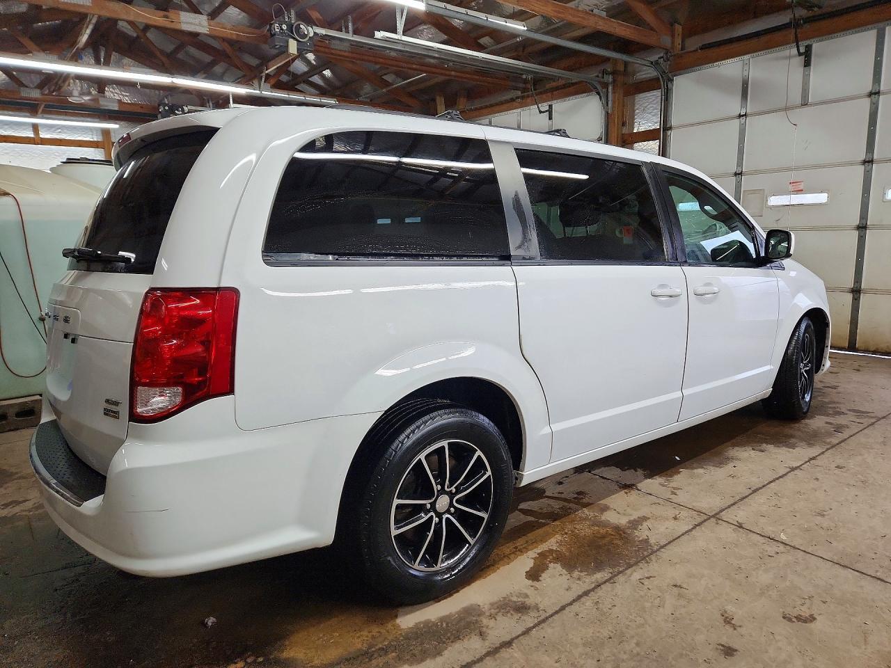 2019 Dodge Grand Caravan Gt - zdjęcie 3