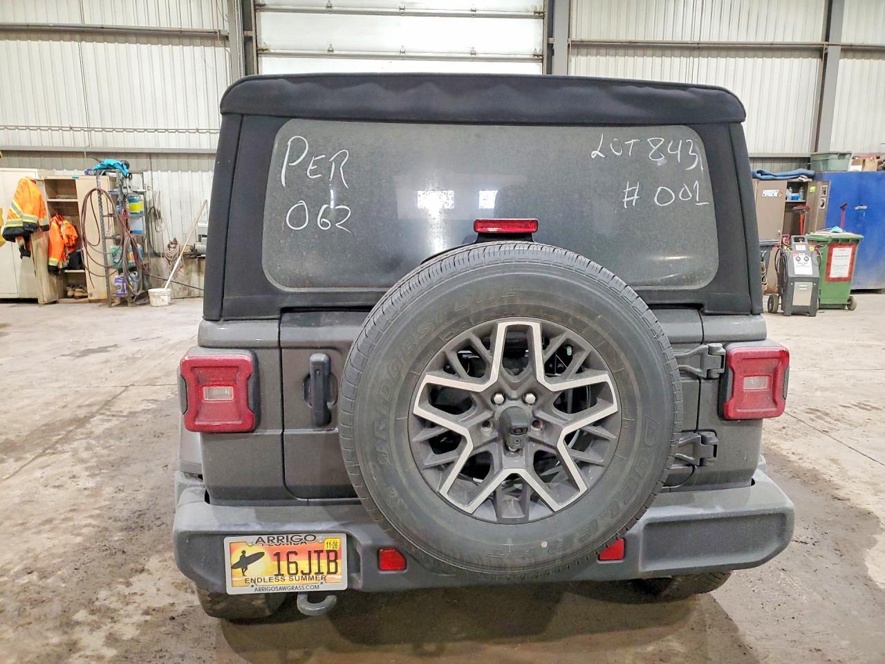 2024 Jeep Wrangler Sahara - zdjęcie 6