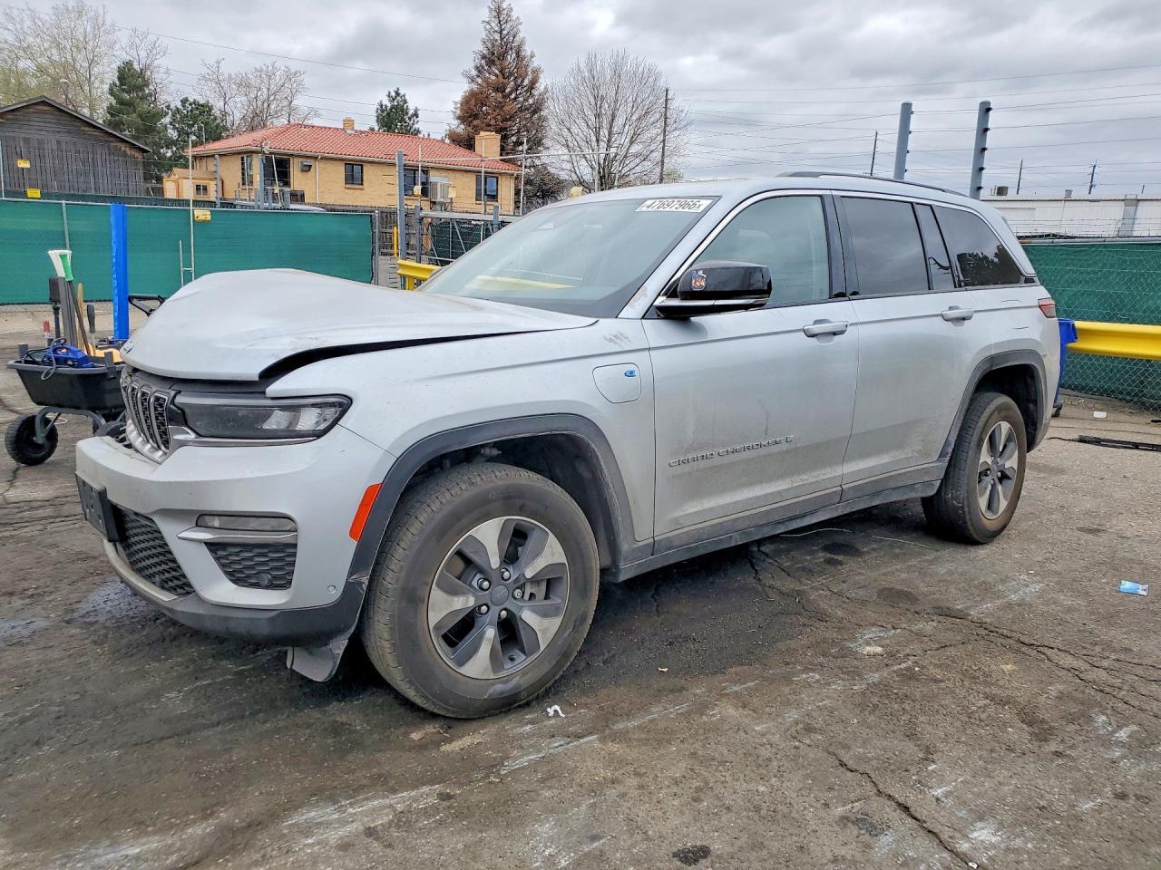 2022 Jeep Grand Cherokee Limited 4Xe - zdjęcie główne