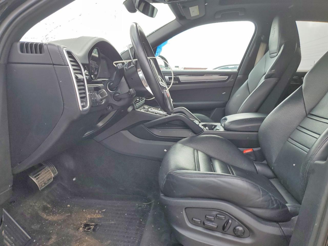 2023 Porsche Cayenne S - zdjęcie 7