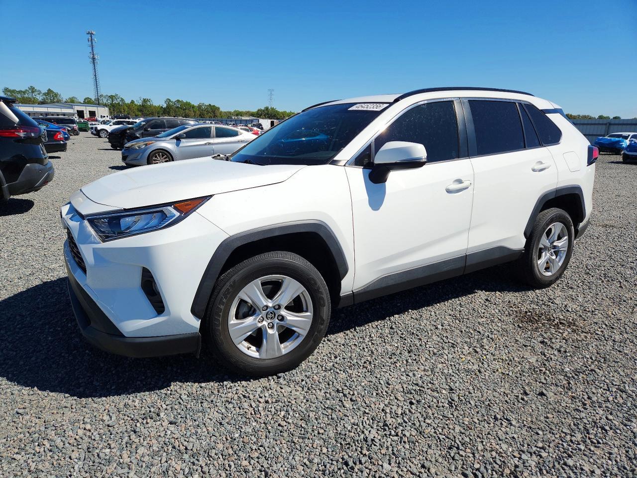 2019 Toyota Rav4 Xle - zdjęcie główne
