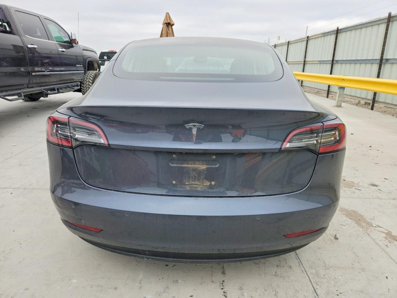 2018 Tesla Model 3 - zdjęcie 6