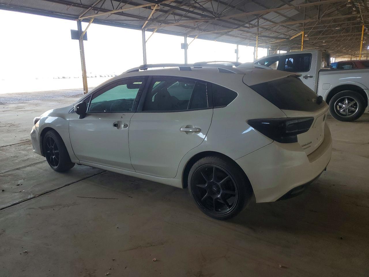 2017 Subaru Impreza Premium Plus - zdjęcie 2