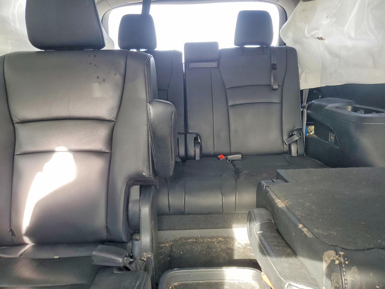 2021 Honda Pilot Touring - zdjęcie 10