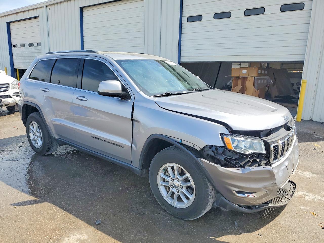 2018 Jeep Grand Cherokee Laredo - zdjęcie 4