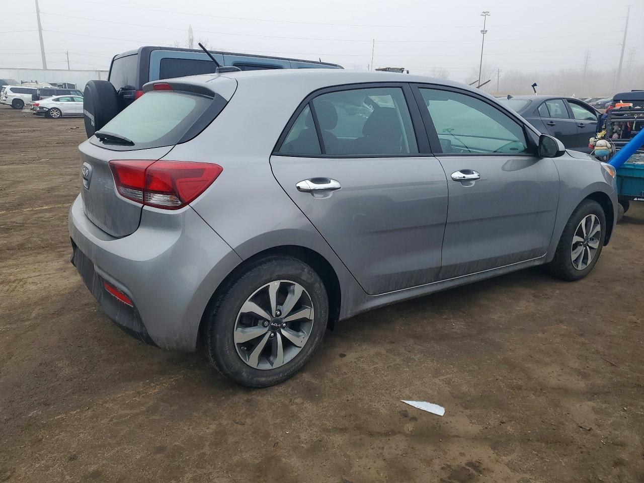 2023 Kia Rio 5-Door S - zdjęcie 3