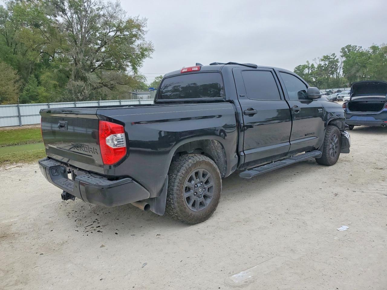 2021 Toyota Tundra Sr5 - zdjęcie 3