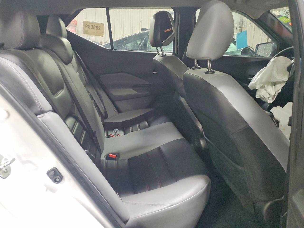 2021 Nissan Kicks Sr - zdjęcie 10