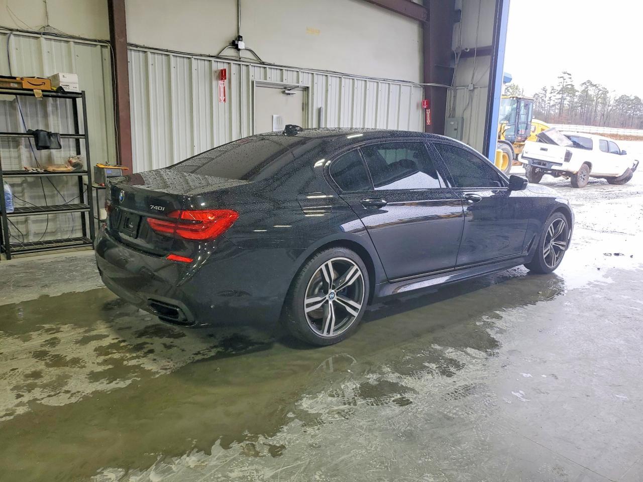 2019 BMW 740 I - zdjęcie 3